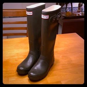 Grey Tall Hunter boots!